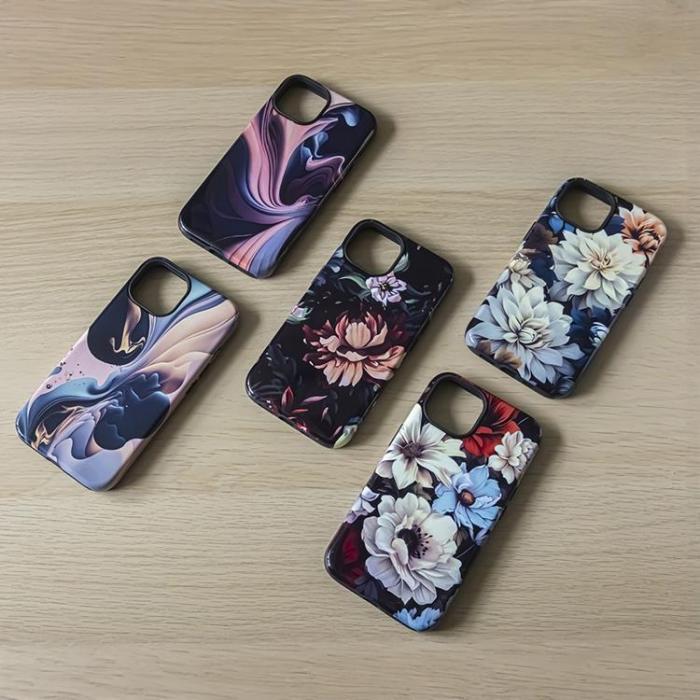 A-One Brand - iPhone 15 Mobilskal Decor - Peony