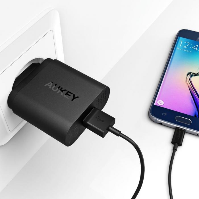 UTGATT5 - Aukey Qualcomm Certified Quick charger 3.0 - Svart