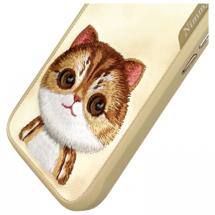 NIMMY - Nimmy iPhone 16 Mobilskal Big Eyed Pet 2.0 Cat - Khaki