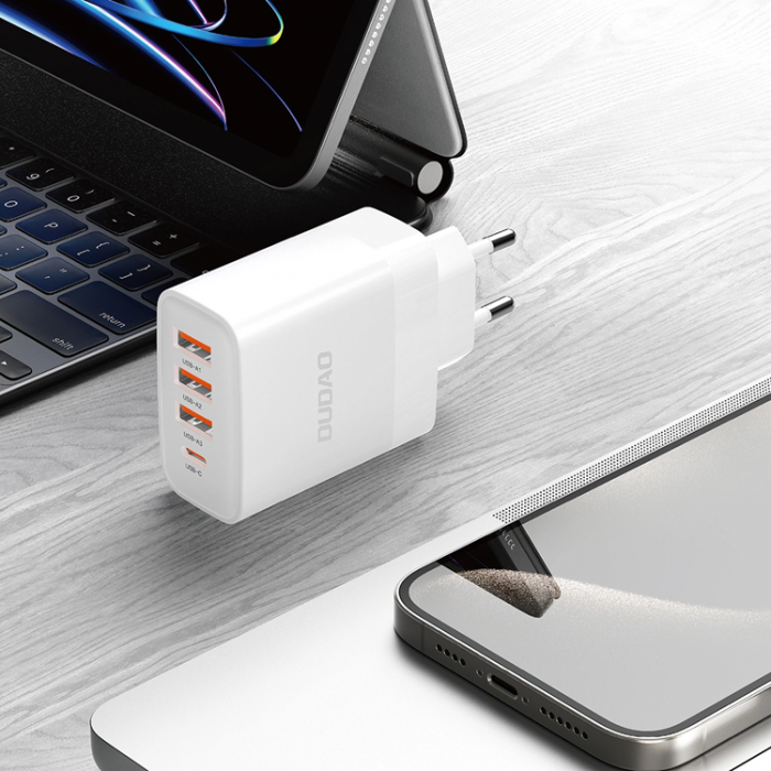 Dudao - Dudao Vggladdare Adaptrar 3x USB-A/1x USB-C 20W - Vit