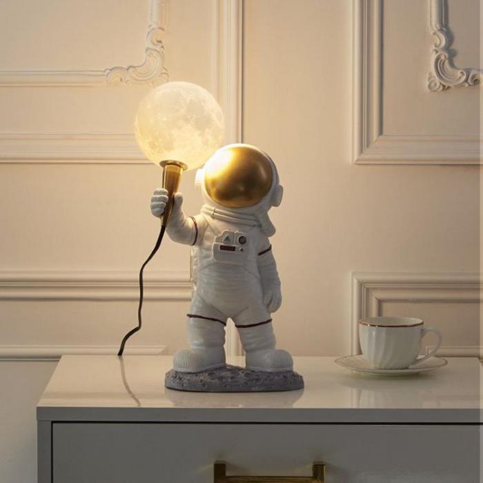 A-One Brand - Moon Bordslampa ASTRONAUT standing Art Deco (model 1) AMTL