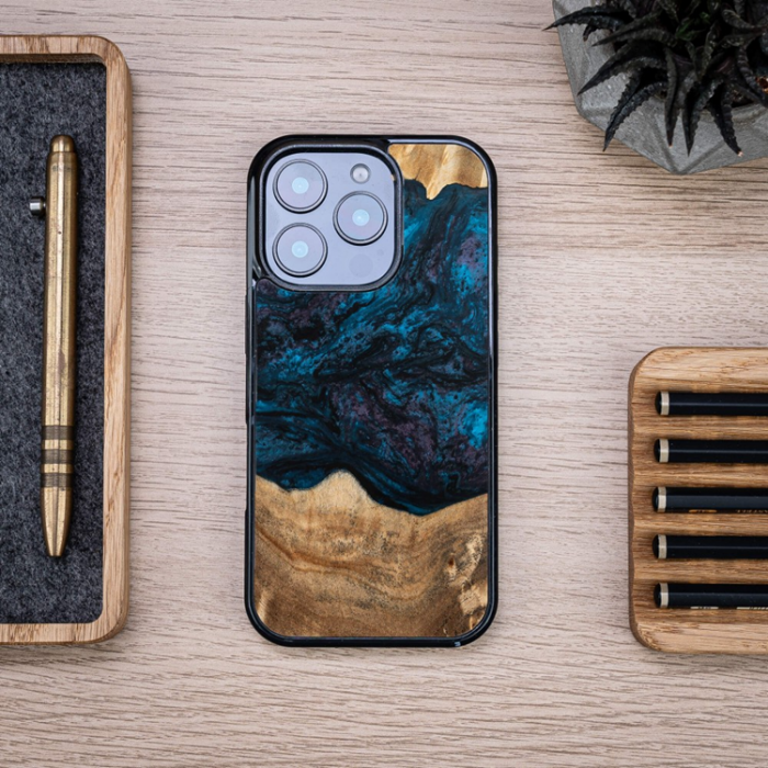 Bewood - Bewood iPhone 16 Pro Mobilskal Unique Planets Neptune