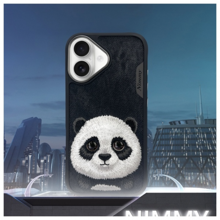 NIMMY - Nimmy iPhone 16 Mobilskal Big Eyed Pet 2.0 Panda - Svart