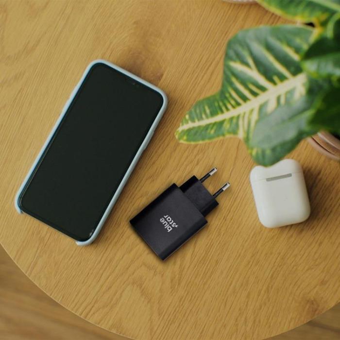 Proove - Blue Star Snabbladdare 25W USB C - USB A PD QC4.0 - Svart